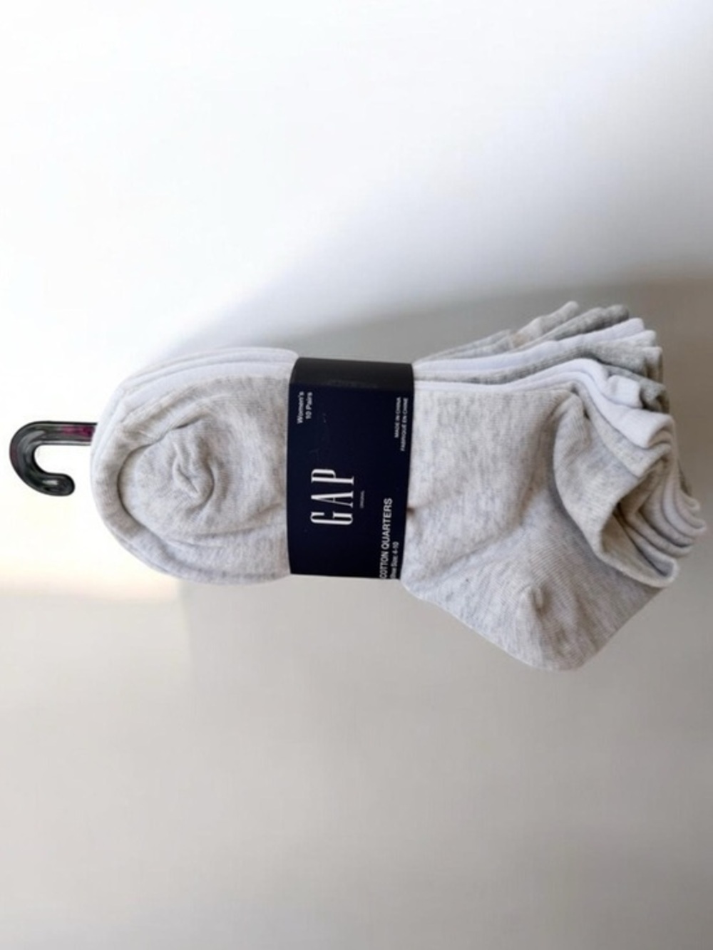 GAP Women's Cotton Quarter Socks - Light Heather Gray (10 Pack) white
